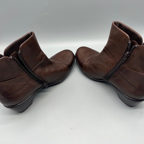 Clarks Brown Leather Cap Toe Ankle Boots Ring Detail 80834 Womens 9N - Picture 5 of 8